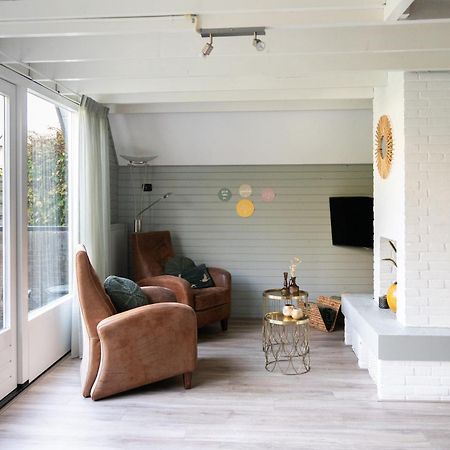 Peaceful Holiday Home In Tuitjenhorn 外观 照片